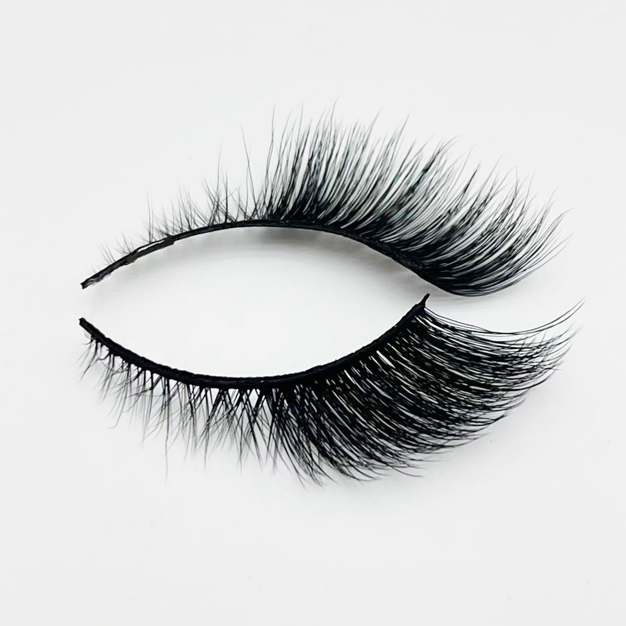 CAT EYE LASHES